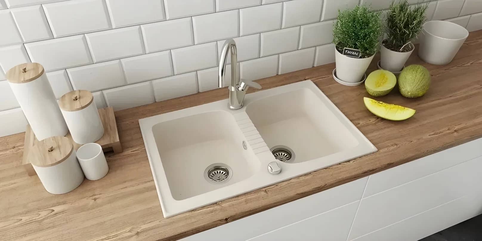 Évier en granit Elios 20 2 bacs réversible 78 × 49 cm, coloris Beige sable installé en cuisine