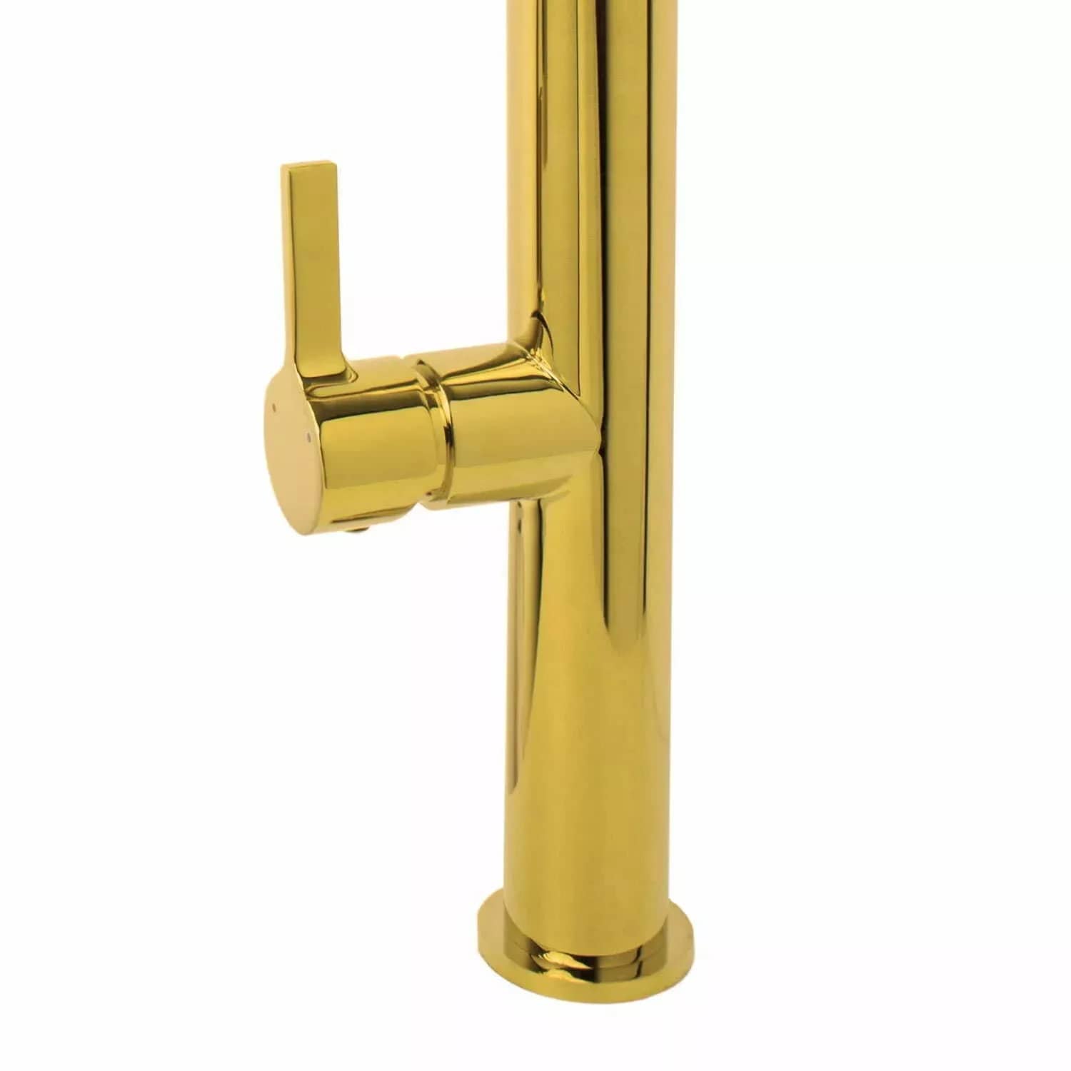Mitigeur de cuisine Luxury Gold finition or, coloris Or installé en cuisine